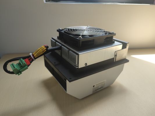 Chłodnica powietrze-powietrze 100W 12VDC oferująca elastyczność konstrukcji i niezawodność półprzewodnikową